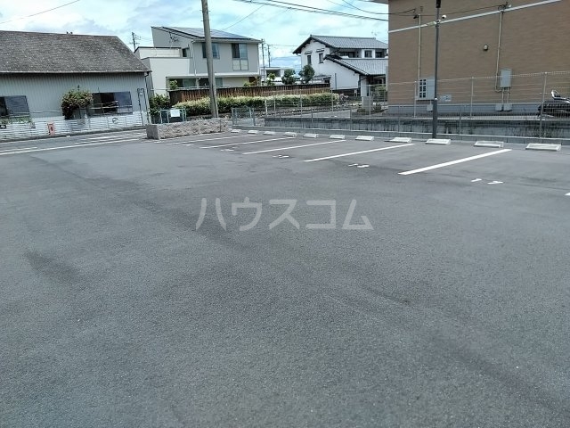 27/29 駐車場