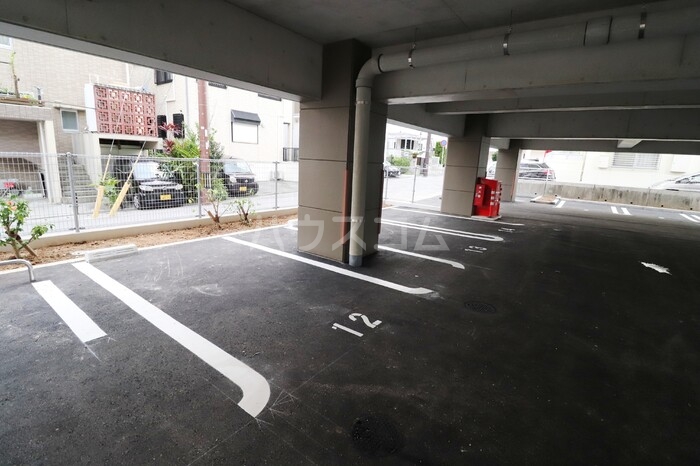 19/28 駐車場