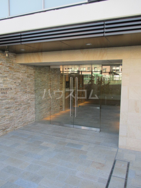 22/30 エントランス