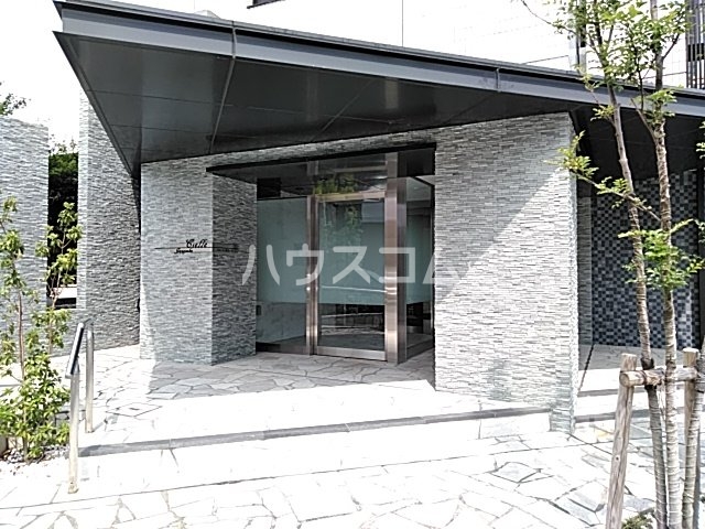 18/20 エントランス