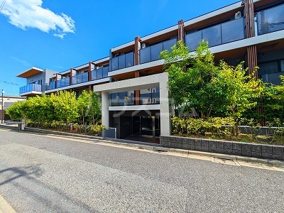 3/7 エントランス