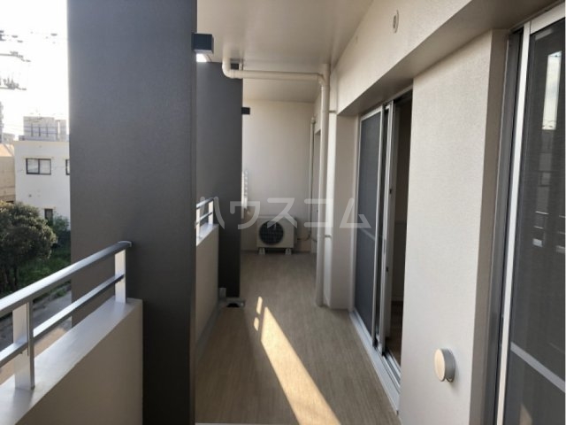 19/30 バルコニー