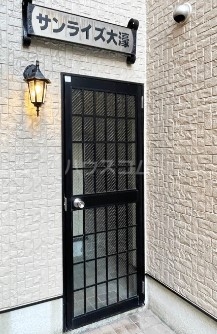 13/18 エントランス