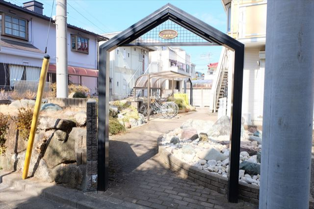 21/30 エントランス