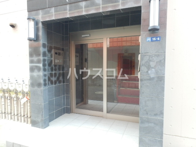 22/30 エントランス