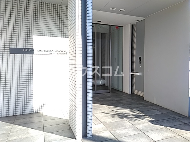 26/30 エントランス