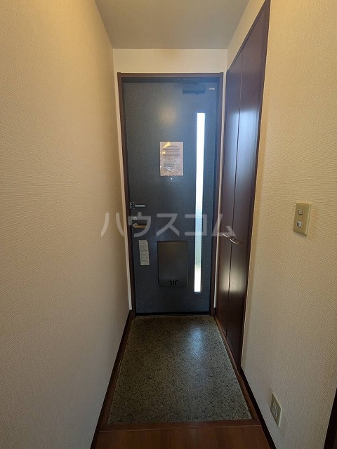 13/30 玄関