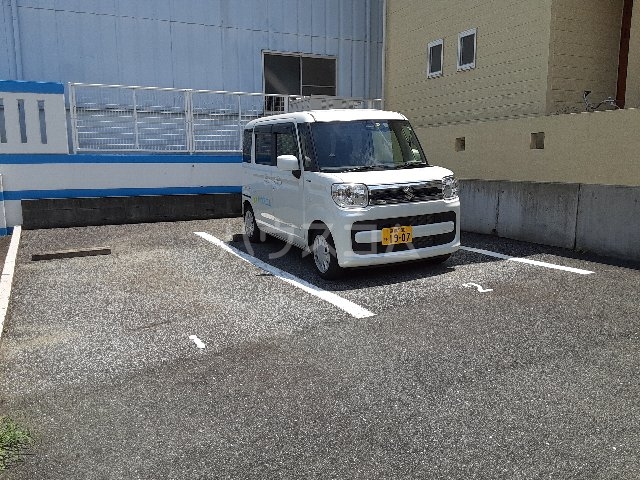 2/7 駐車場