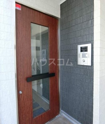 25/28 エントランス