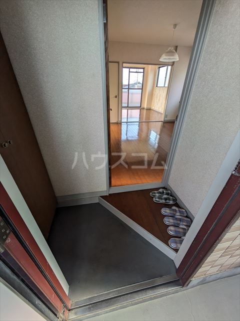 16/30 玄関