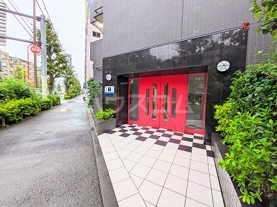 21/29 エントランス