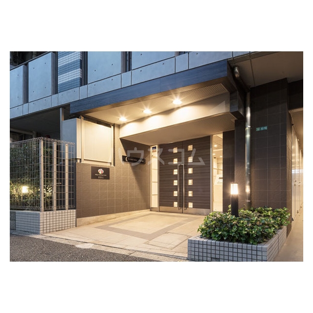 14/18 エントランス