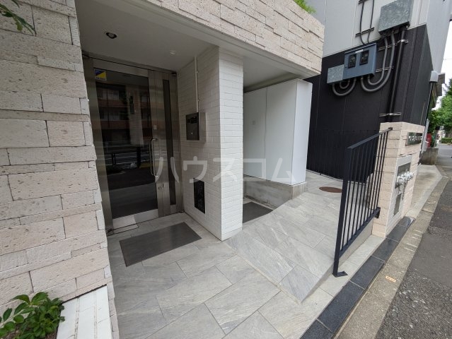 20/29 エントランス