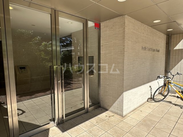 21/30 エントランス