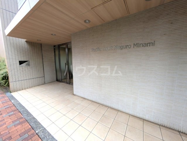21/29 エントランス
