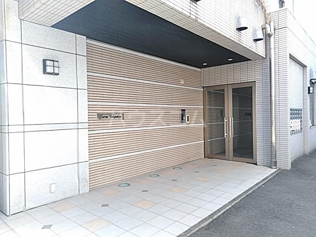 14/25 エントランス