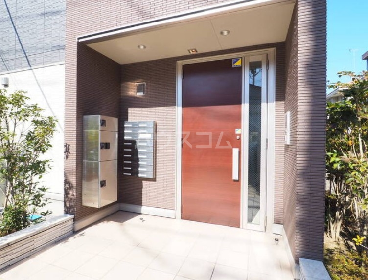 5/8 エントランス