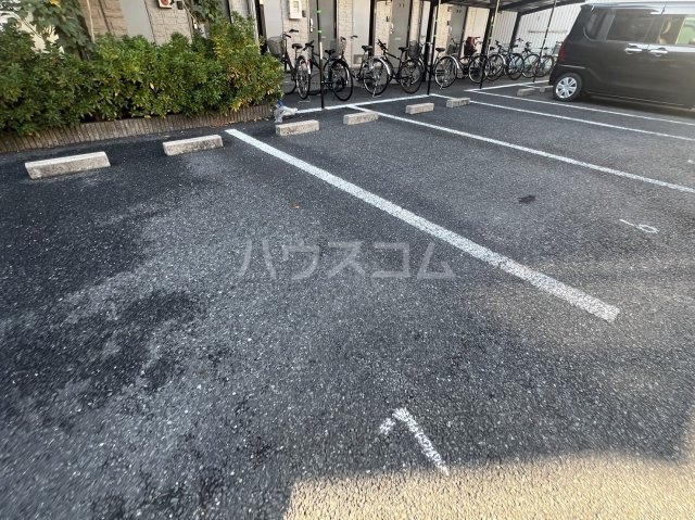 17/26 駐車場