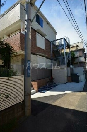 19/21 エントランス