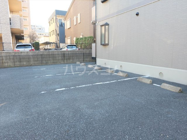 28/30 駐車場