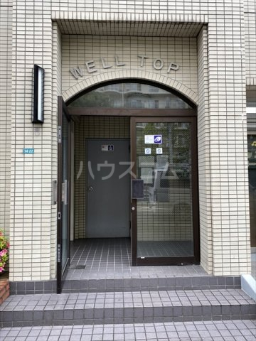 22/30 エントランス