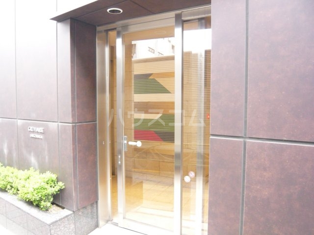 21/30 エントランス