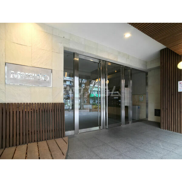 16/25 エントランス