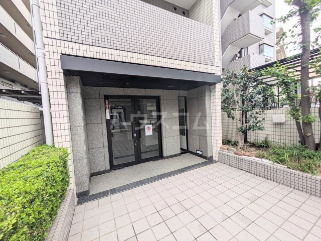 21/28 エントランス