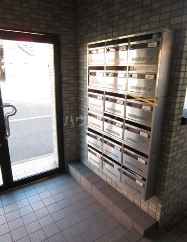 15/22 エントランス