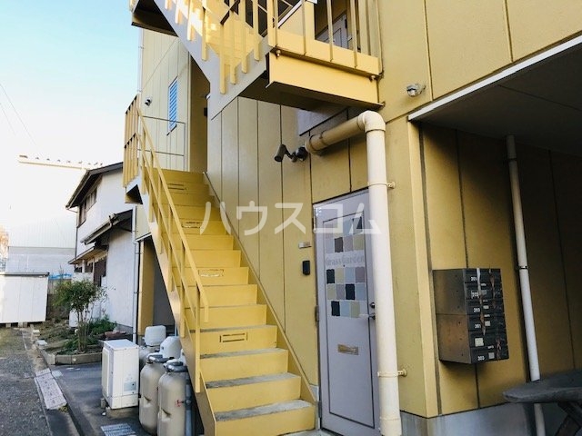 16/25 エントランス