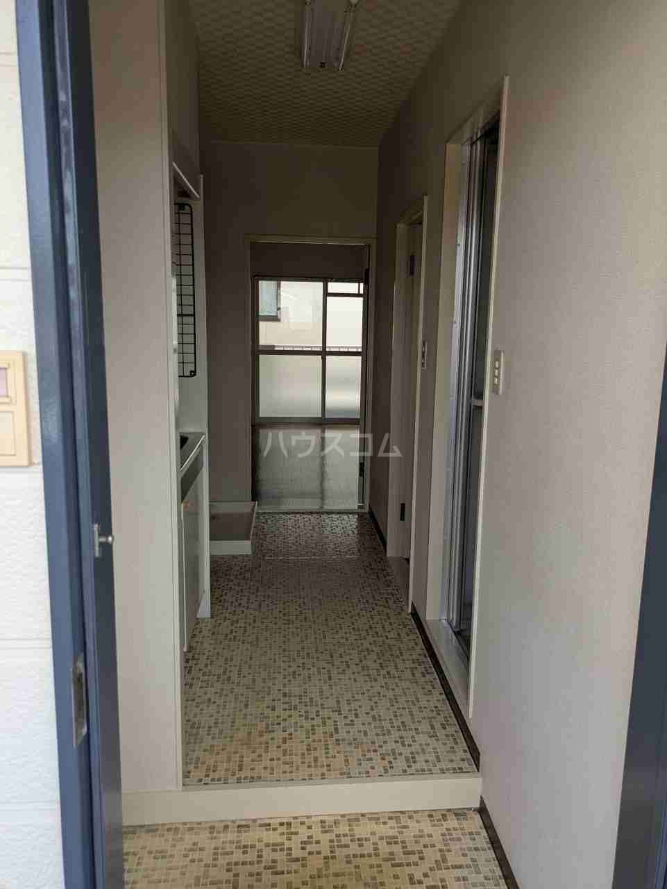 20/30 エントランス