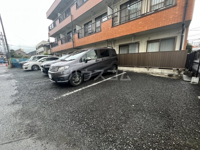 20/28 駐車場