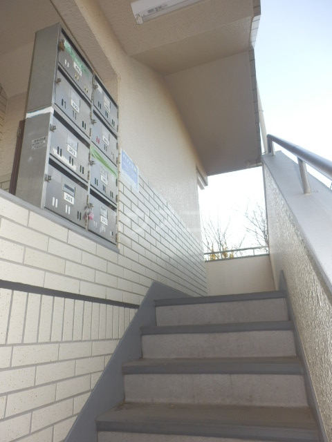 16/20 エントランス