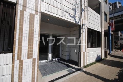 19/25 エントランス