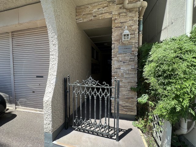 21/29 エントランス