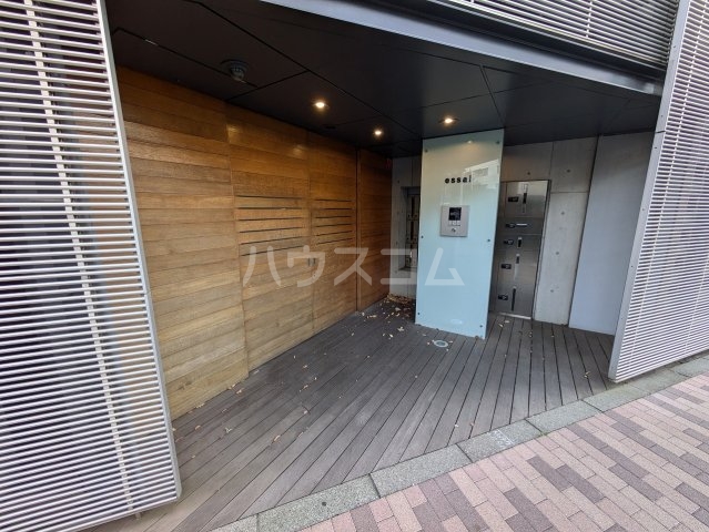 21/23 エントランス