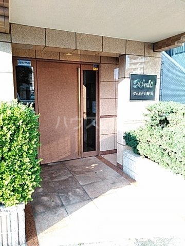 28/30 エントランス