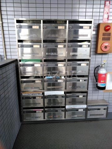 17/25 エントランス