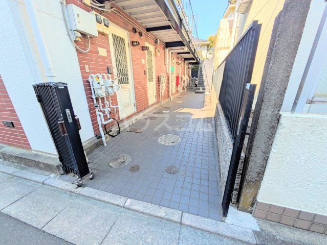 20/30 エントランス