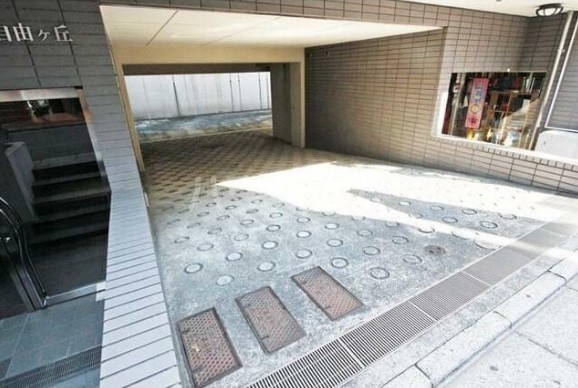 15/26 駐車場