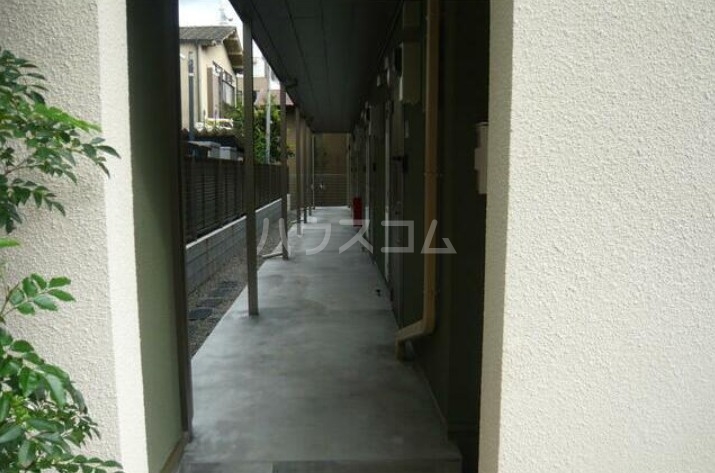 13/23 エントランス