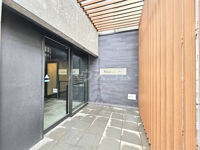 21/25 エントランス