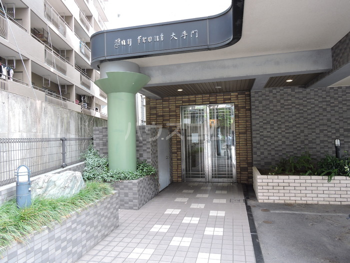 18/28 エントランス