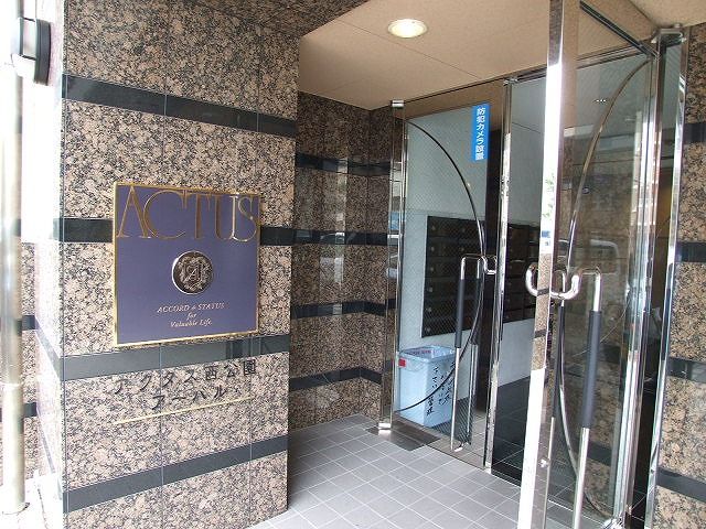 17/25 エントランス