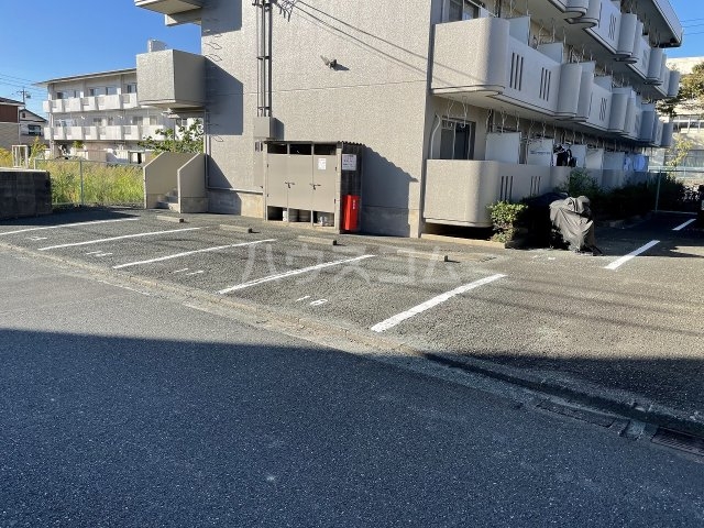 26/30 駐車場