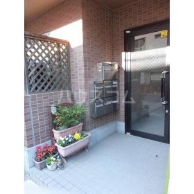 16/25 エントランス