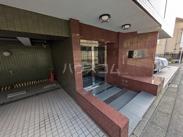 29/30 エントランス