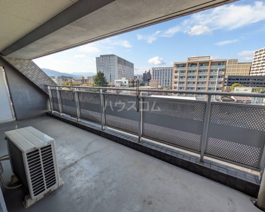 15/20 バルコニー