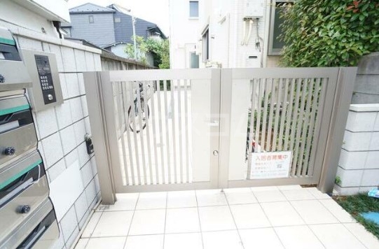 14/20 エントランス