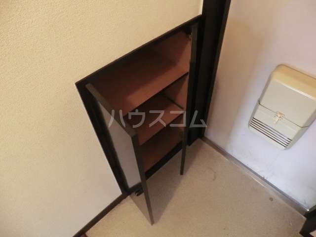 21/23 エントランス